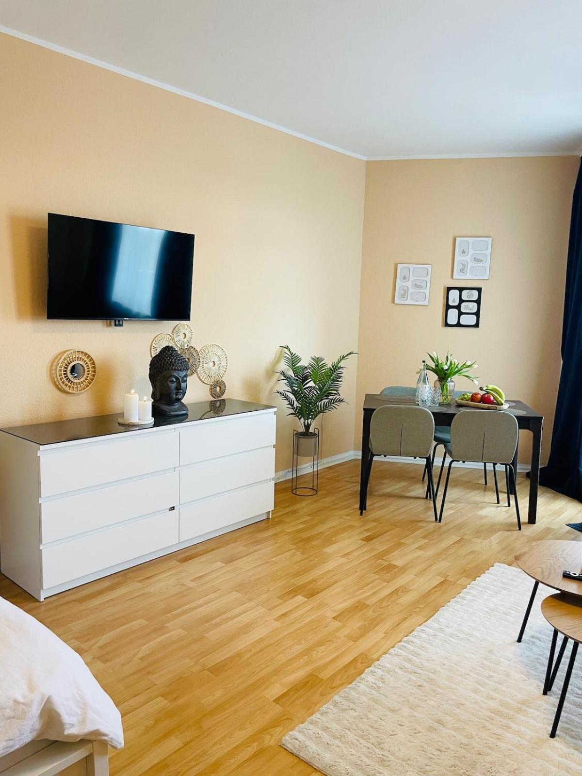 Studio Apt Messe & Ku'Damm Naehe Mit Parkplatz Berlin Bagian luar foto